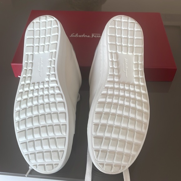 SALVATORE FERRAGAMO SNEAKERS SIZE 9 - Picture 7 of 8